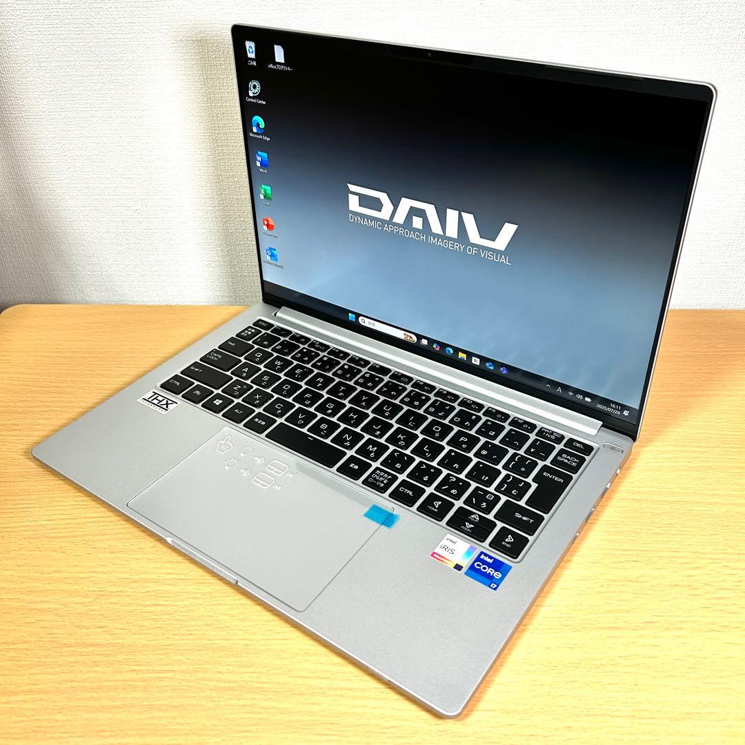 美品 マウスコンピューター DAIV 4P i7 512GB 32GB 14型