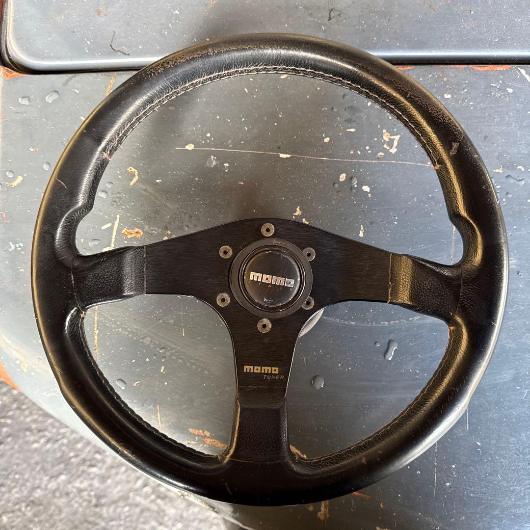 momo TUNER ステアリングホイール