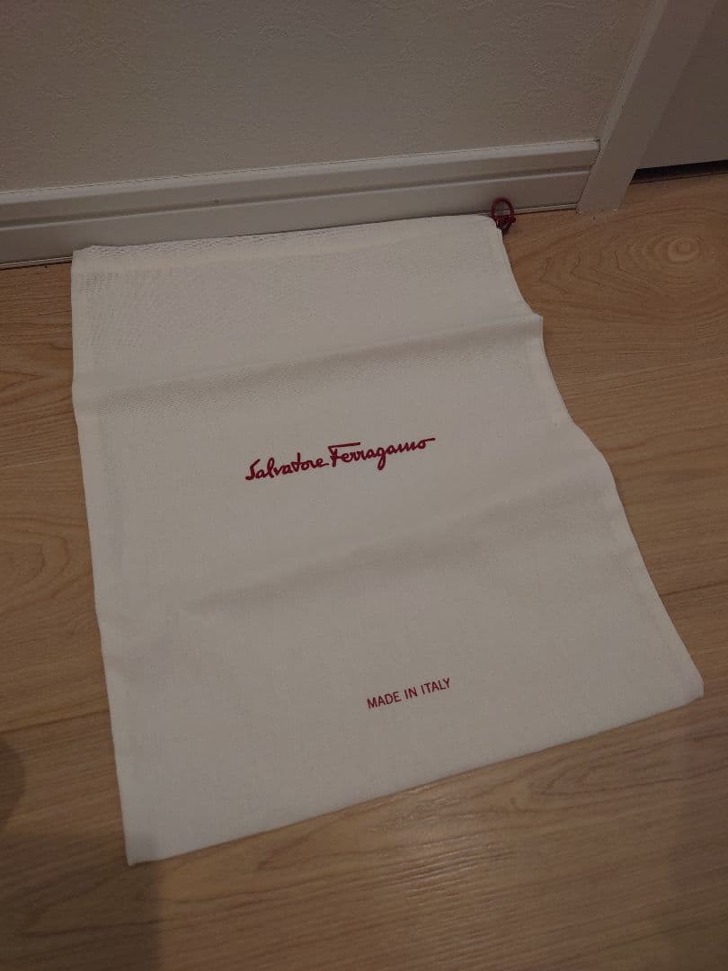 ツ*き様 《Ferragamo フェラガモ》希少デザイン　ビジューリボンパンプス