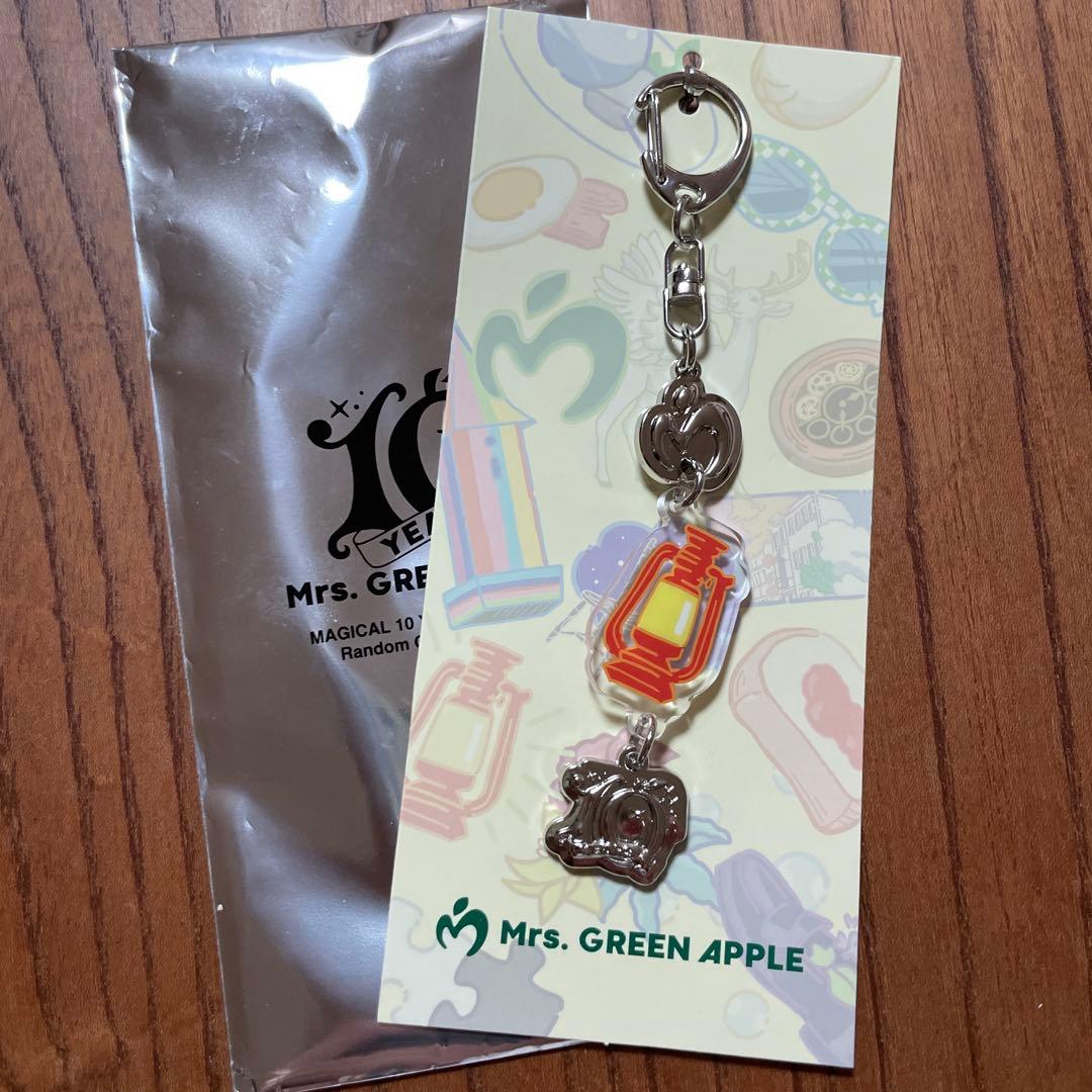 ミセス ランダムチャームキーホルダー Mrs. GREEN APPLE - メルカリ