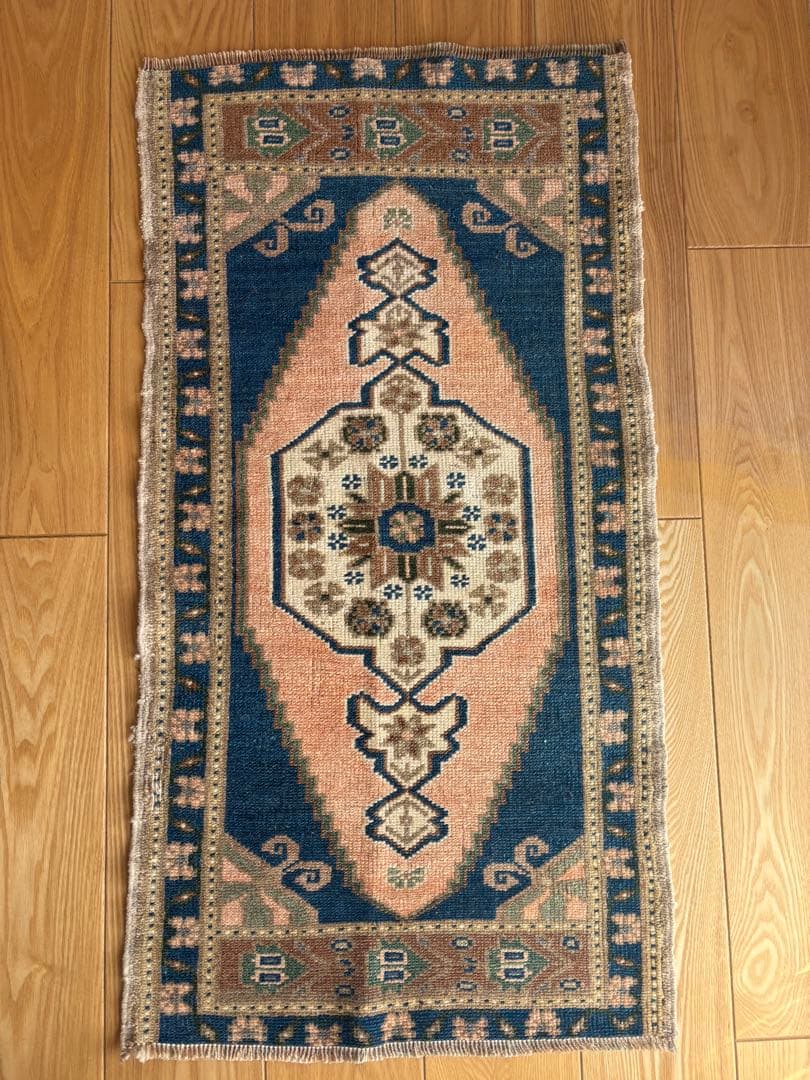 値下げ！トルコヴィンテージラグ 53×101 ネイビー&ピーチカラー