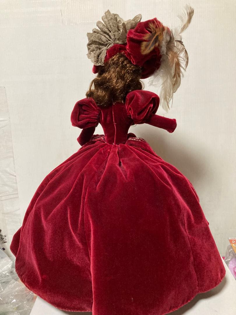 フランス人形‼️ビクトリアン風ドール ワインレッド - メルカリ