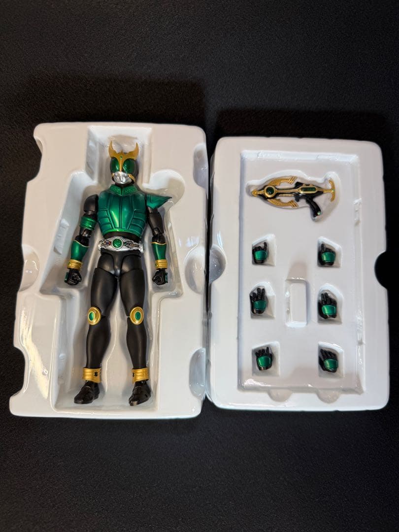 S.H.Figuarts（真骨彫製法） 仮面ライダークウガ ペガサスフォーム