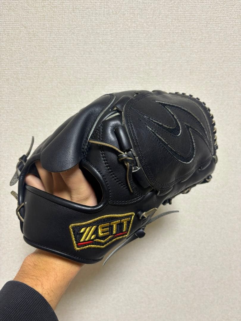 《漆黒》ZETT プロステイタス　軟式投手用グローブ