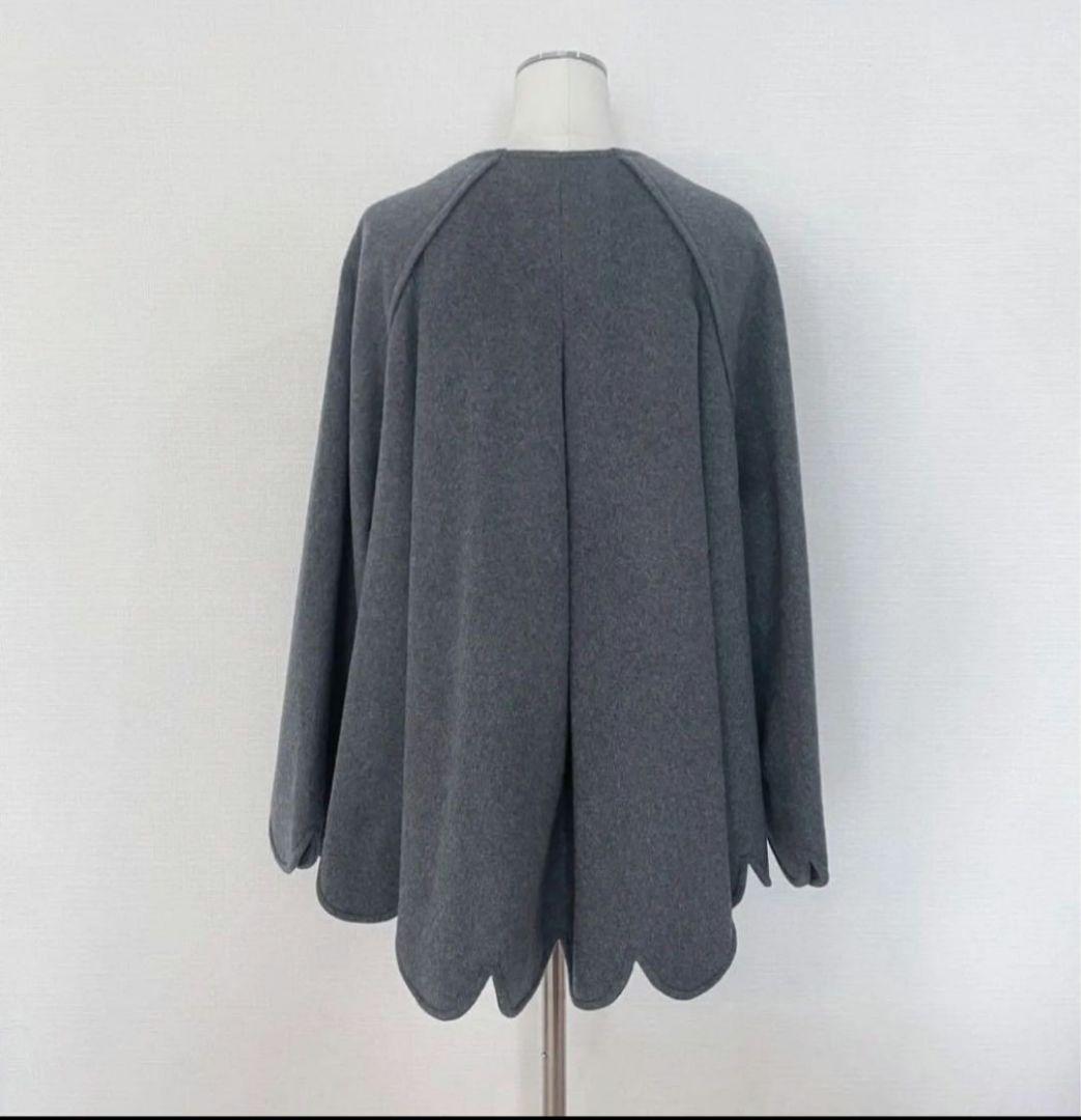 cygne シーニュ スカラップケープsophie ポンチョ グレー サイズ0の