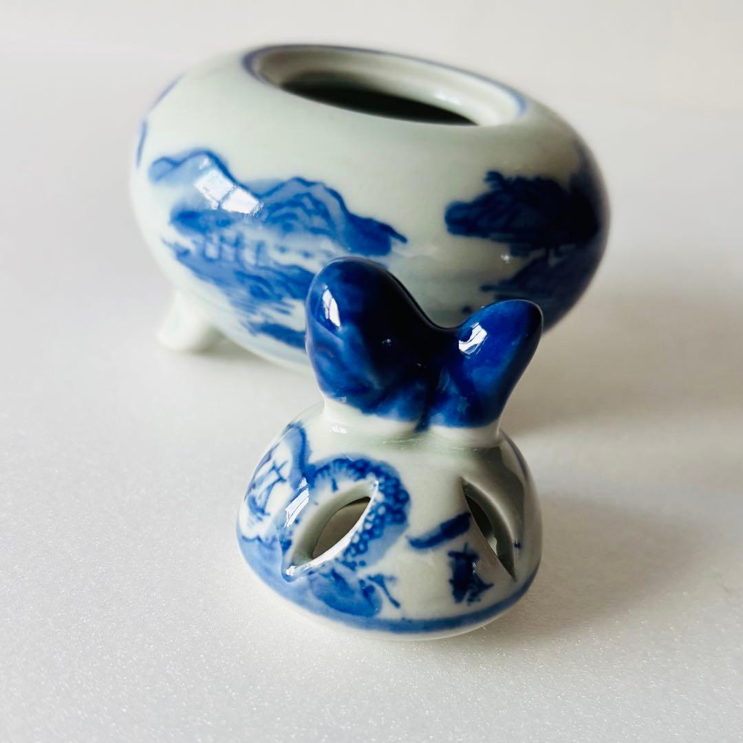 染付 三足 香炉 蓋付き 小壺 透かし 青白磁 中国美術 古陶磁 茶道具