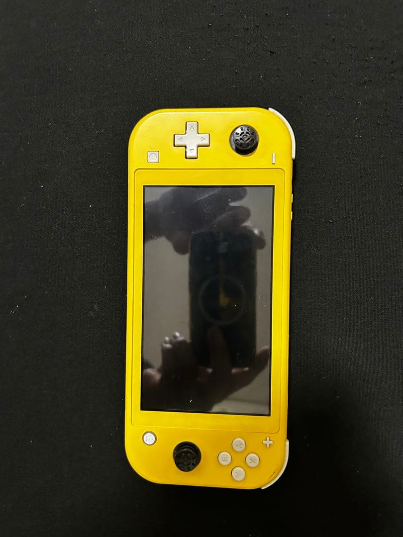 Nintendo Switch rightイエロー【ジャンク】 - メルカリ