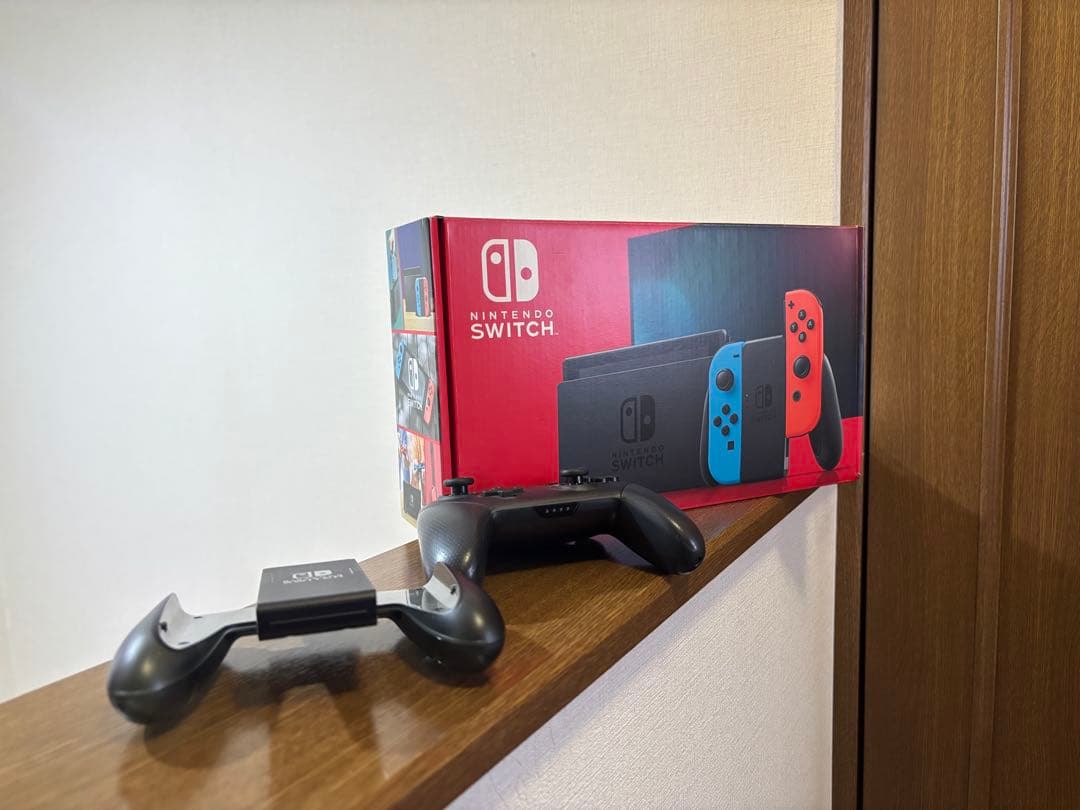 【純正プロコン付き】任天堂Switch 本体 任天堂（Nintendo） 新品/任天堂純正/日本国内仕様 Switch専用