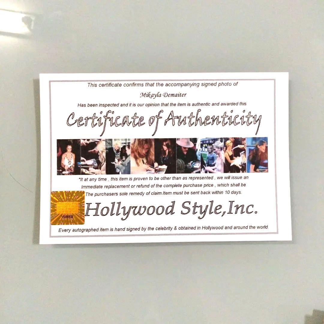 セール中…ミケイラ・デマイター直筆サイン入り2Lサイズ写真… - メルカリ