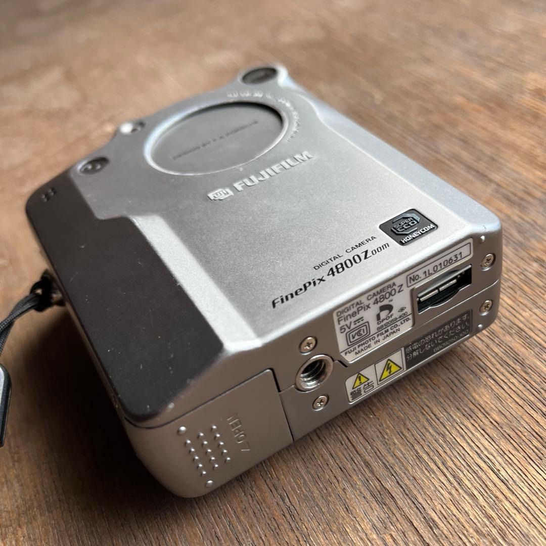 値下げ】FUJIFILM FinePix 4800Z 動作品 オールドコンデジ - メルカリ
