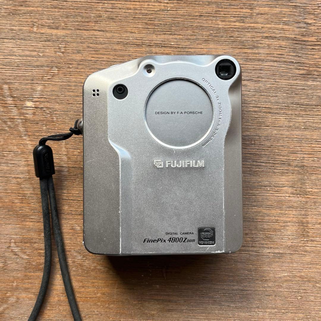 値下げ】FUJIFILM FinePix 4800Z 動作品 オールドコンデジ - メルカリ