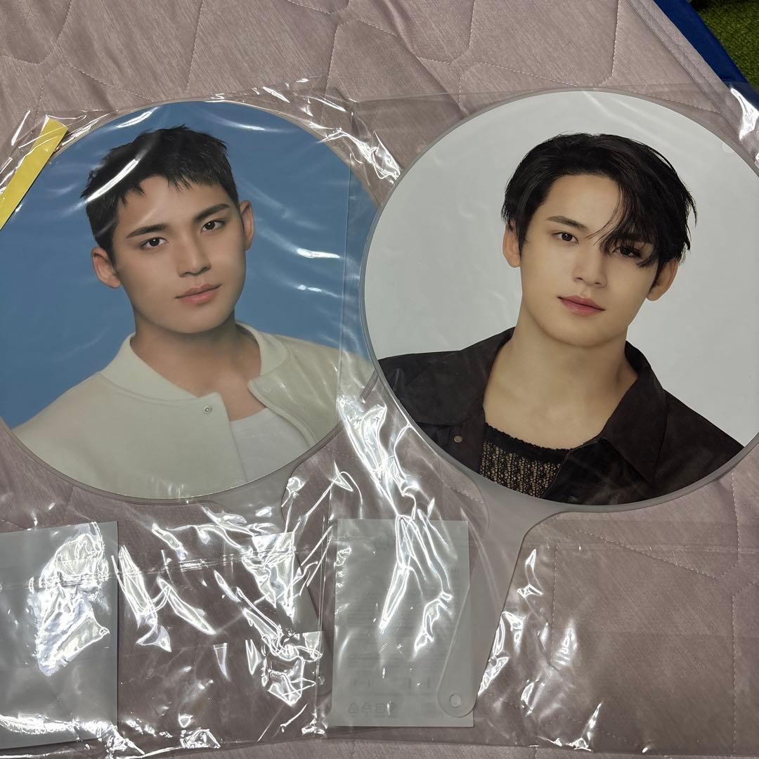 SEVENTEEN ミンギュ うちわ Follow Followagain - メルカリ