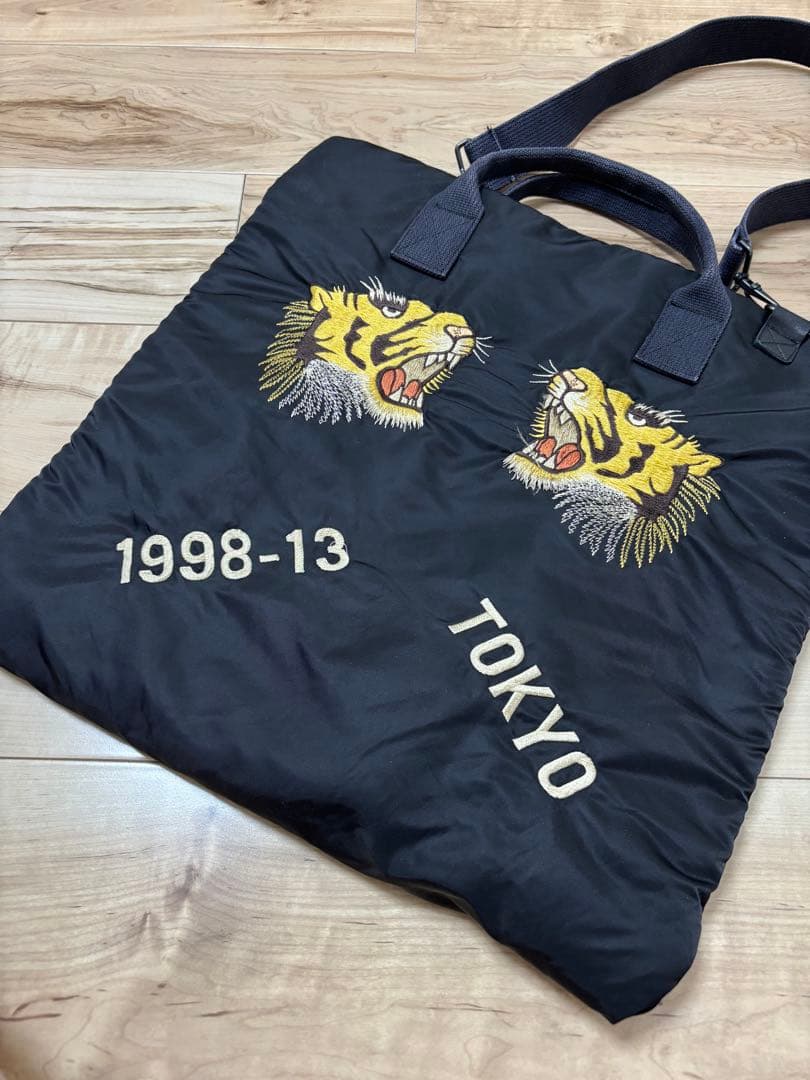 touzibatailor東洋×BEAMSBOY ヘルメットバック黒　虎 BEAMS BOY × テーラー東洋 スカジャン トートバッグ ヘルメットバッグ