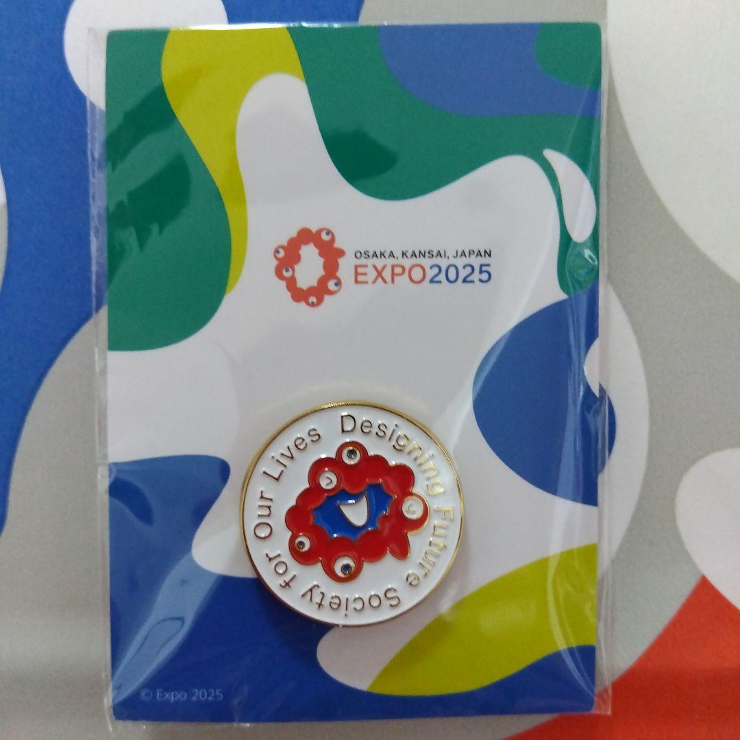 EXPO2025 ピンバッジ色差し ミャクミャク・ウインク(記念チケットver