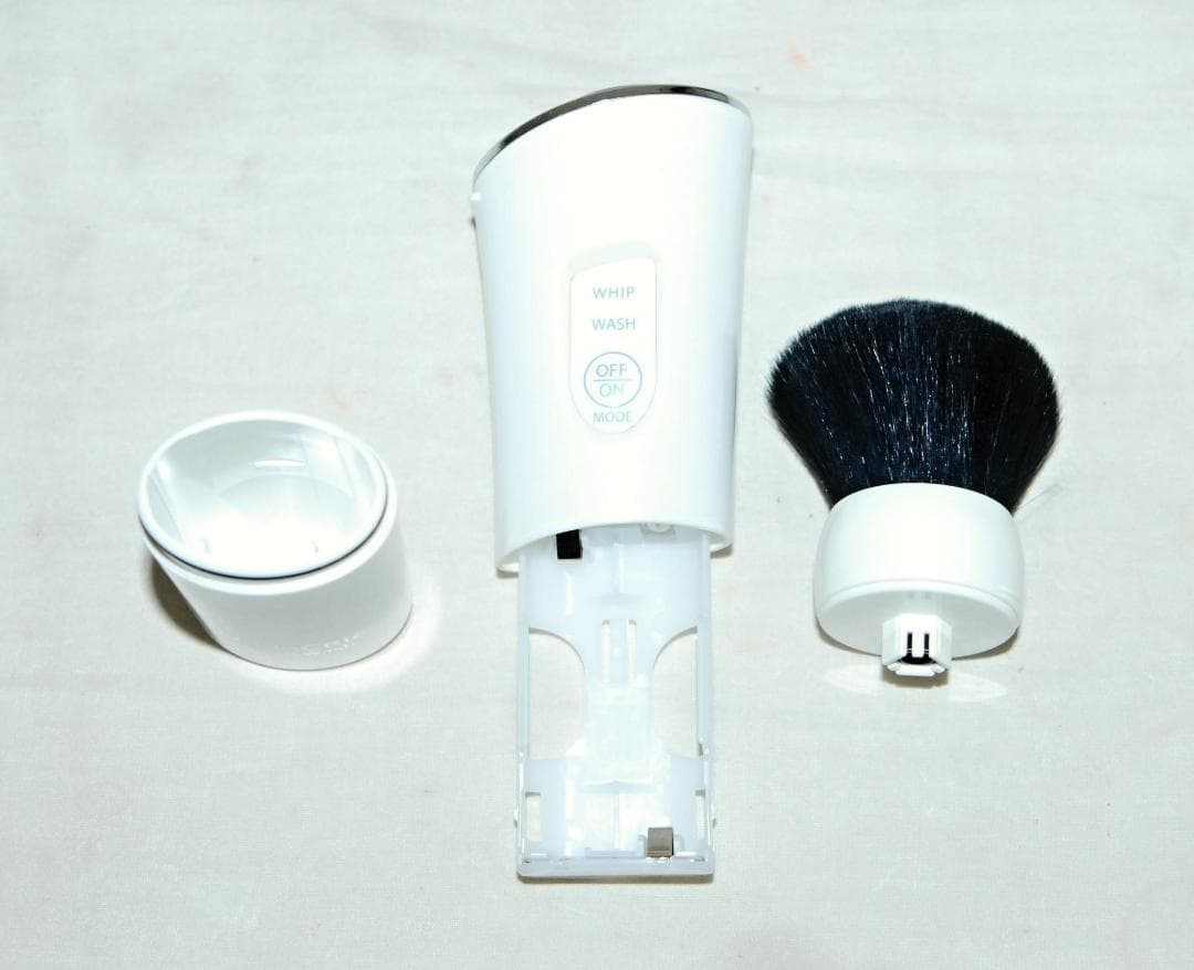 日立 濃密泡洗顔 ハダクリエ ホイップ&ウォッシュ 熊野筆 WB-K801 W