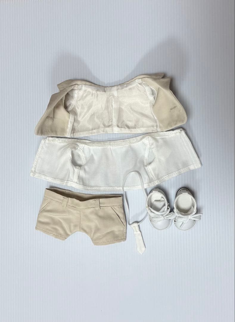 チャウヌぬいぐるみ 20cm ベージュスーツ付き マスター - メルカリ