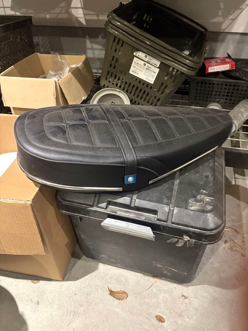 シャリー カブトフェンダー シート テールステーセット - メルカリ