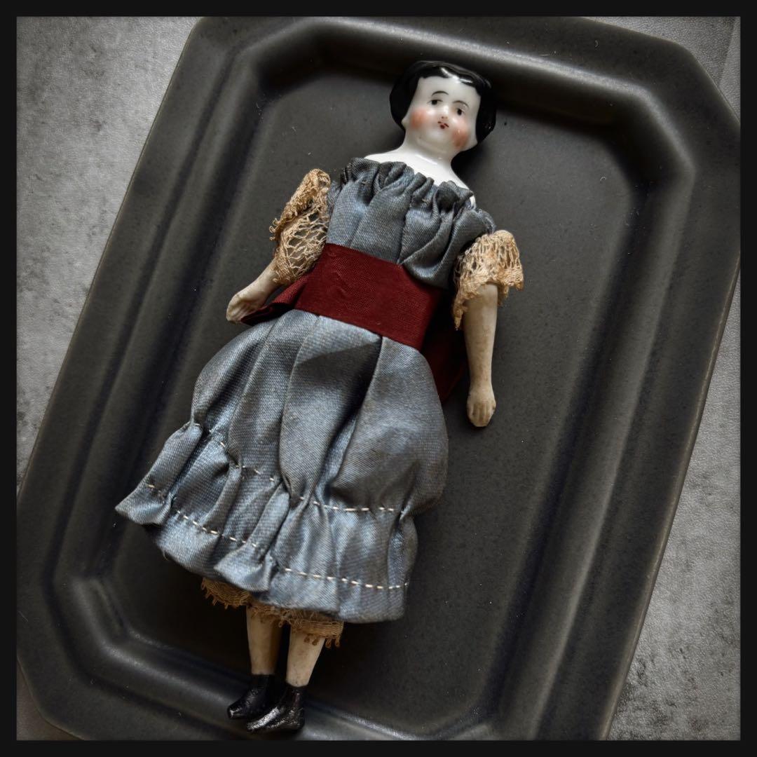 アンティーク 小さなチャイナヘッドドール　 フラットトップ　クラシカルスタイル 小さなチャイナヘッドドール ドイツ（割れ補修あり） | doll antiquus