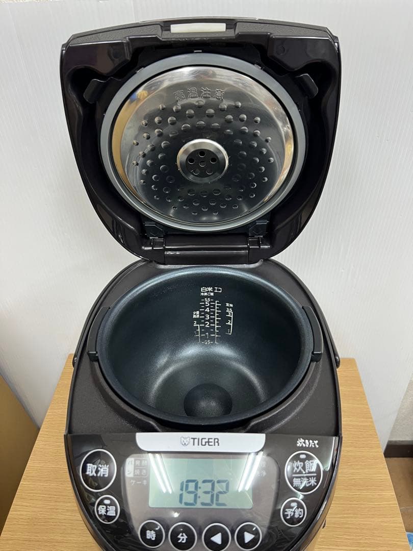 TIGER タイガー IH炊飯器 JPW-D100 1.0L 2022年製