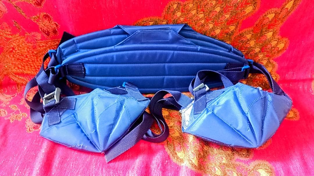 オウム真理教　修行アイテム　ゴムタク　ミラレパ　蓮華座　瞑想座法補助器具