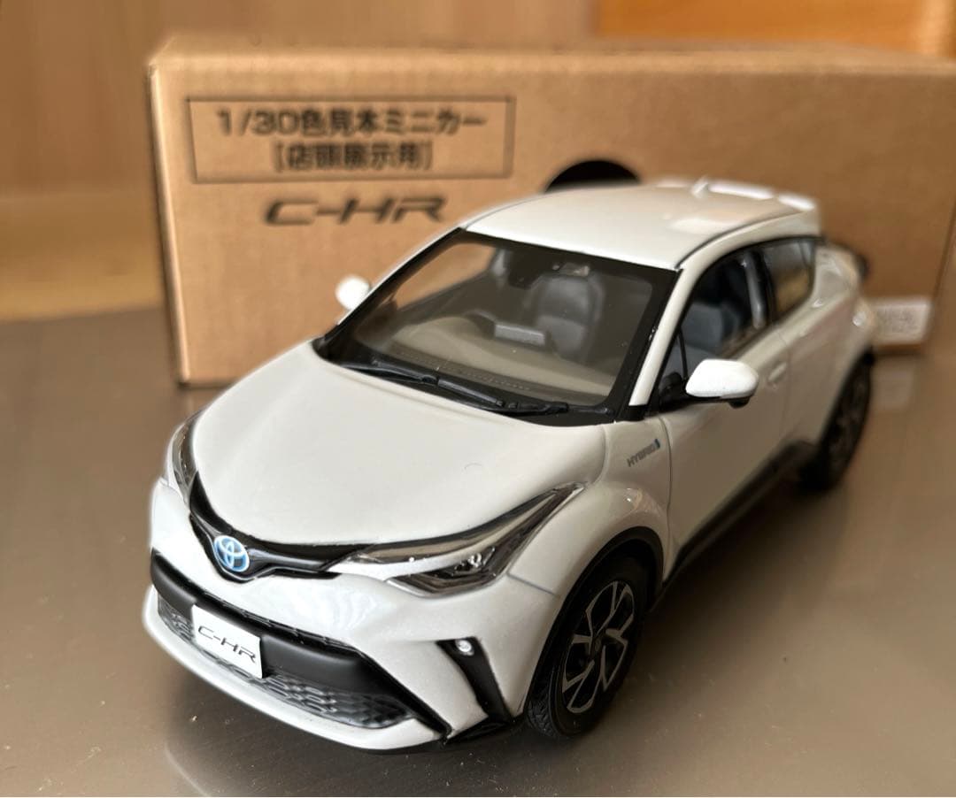 ミニカー 色見本 トヨタ C-HR - メルカリ
