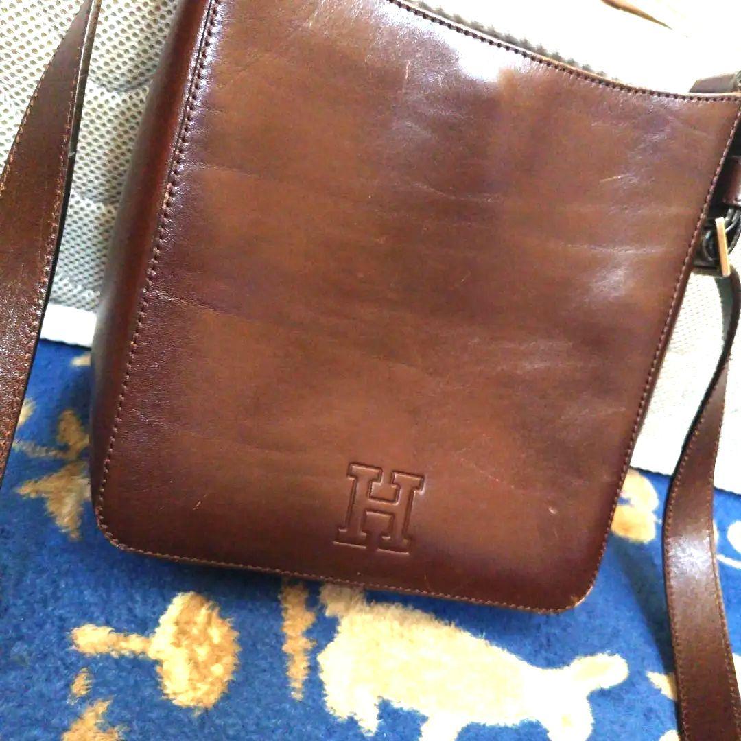 ヒロフ/高級レザー Hロゴ 斜め掛けショルダーバッグ - メルカリ
