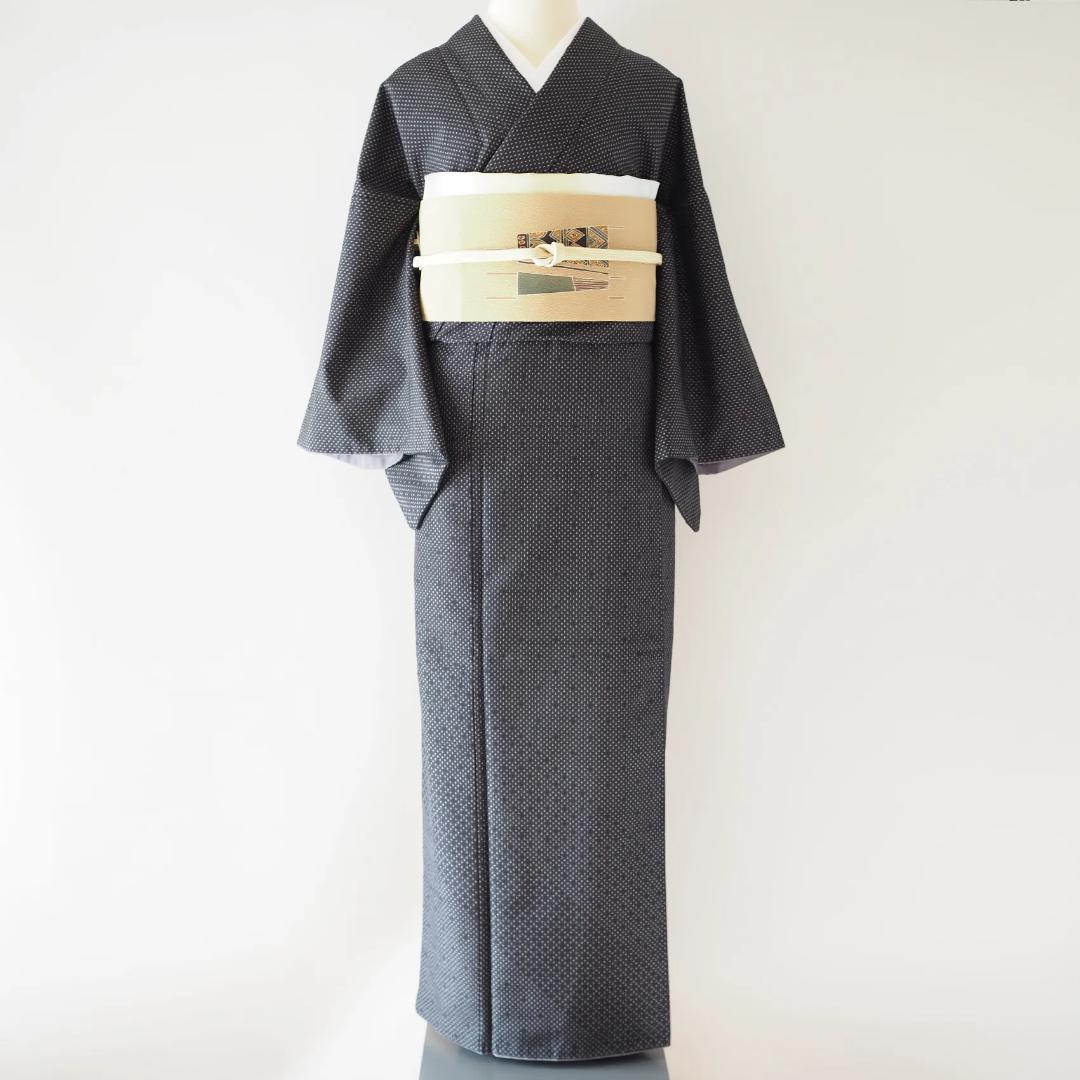 着物】【付下げ】紬 黒字 十字絣 付下げ No.6 - メルカリ
