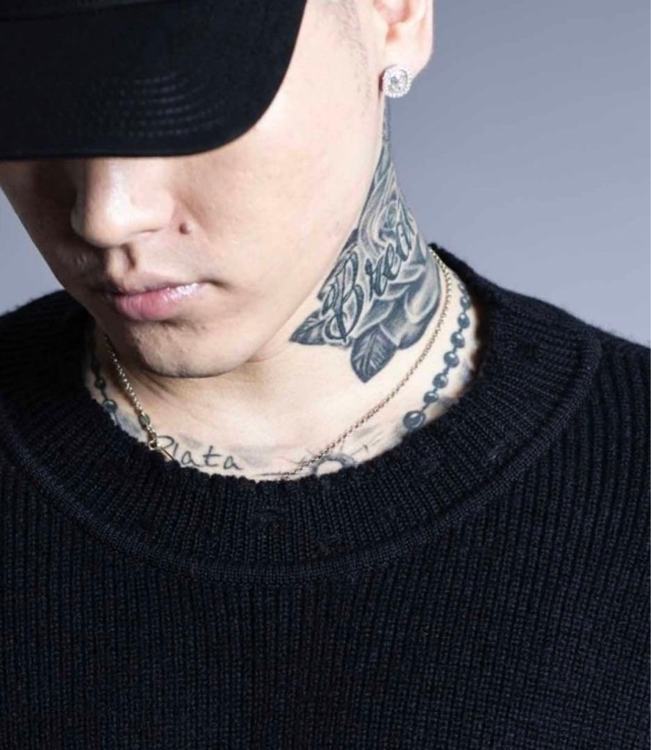 VS クラス 天然ダイヤモンド 10Kスクエア バゲット スタッドピアス