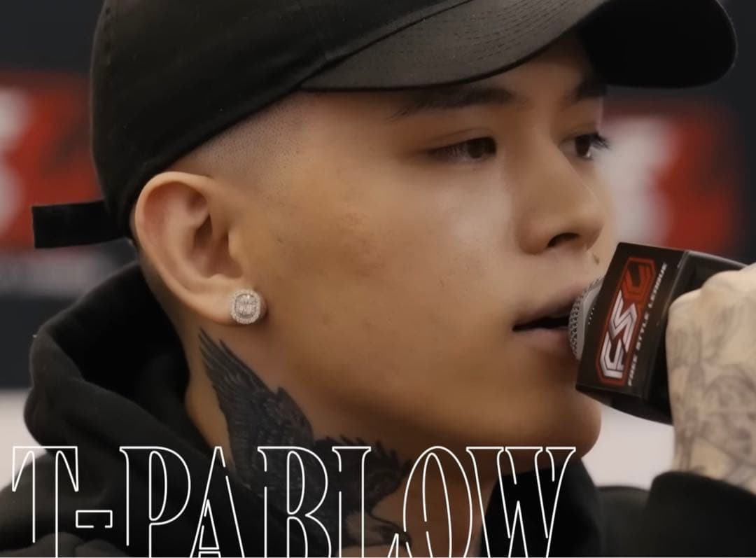 VS クラス 天然ダイヤモンド 10Kスクエア バゲット スタッドピアス