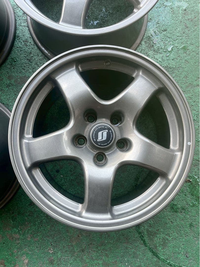スカイラインR32 GT-R 純正ホイール 16✖️8.0J 114.3 オフ30