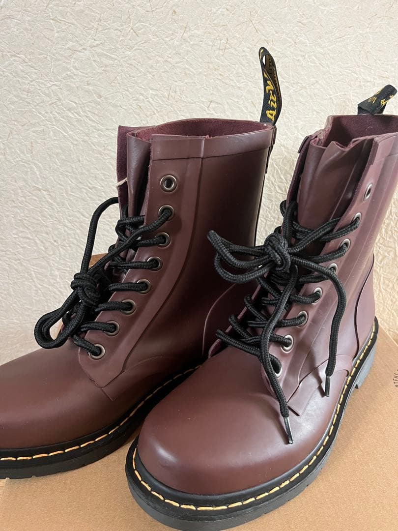 新品未使用タグ付】廃盤ドクターマーチンレインブーツチェリーレッド