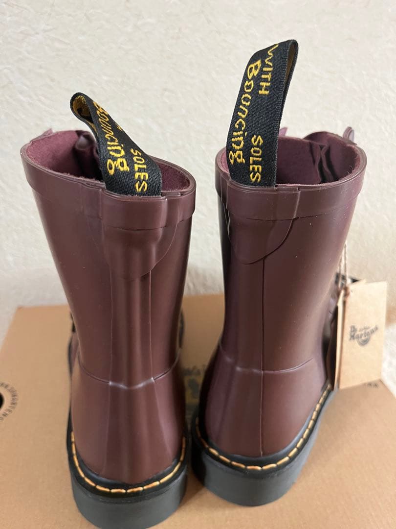 新品未使用タグ付】廃盤ドクターマーチンレインブーツチェリーレッド