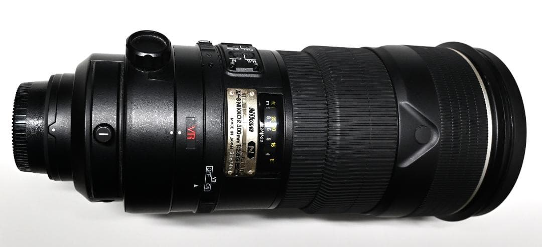 レンズ(単焦点) Nikon AF-S VR Nikkor 300mm f/2.8G IF-ED ニコン AF-S VR Nikkor 300mm f/2.8G IF-ED 価格比較 - 価格.com