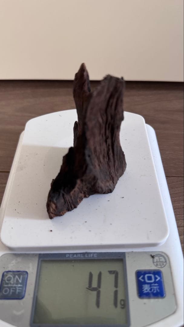 仏閣保管品　最高級《沈香　伽羅》老舗香木店落款つき　47g