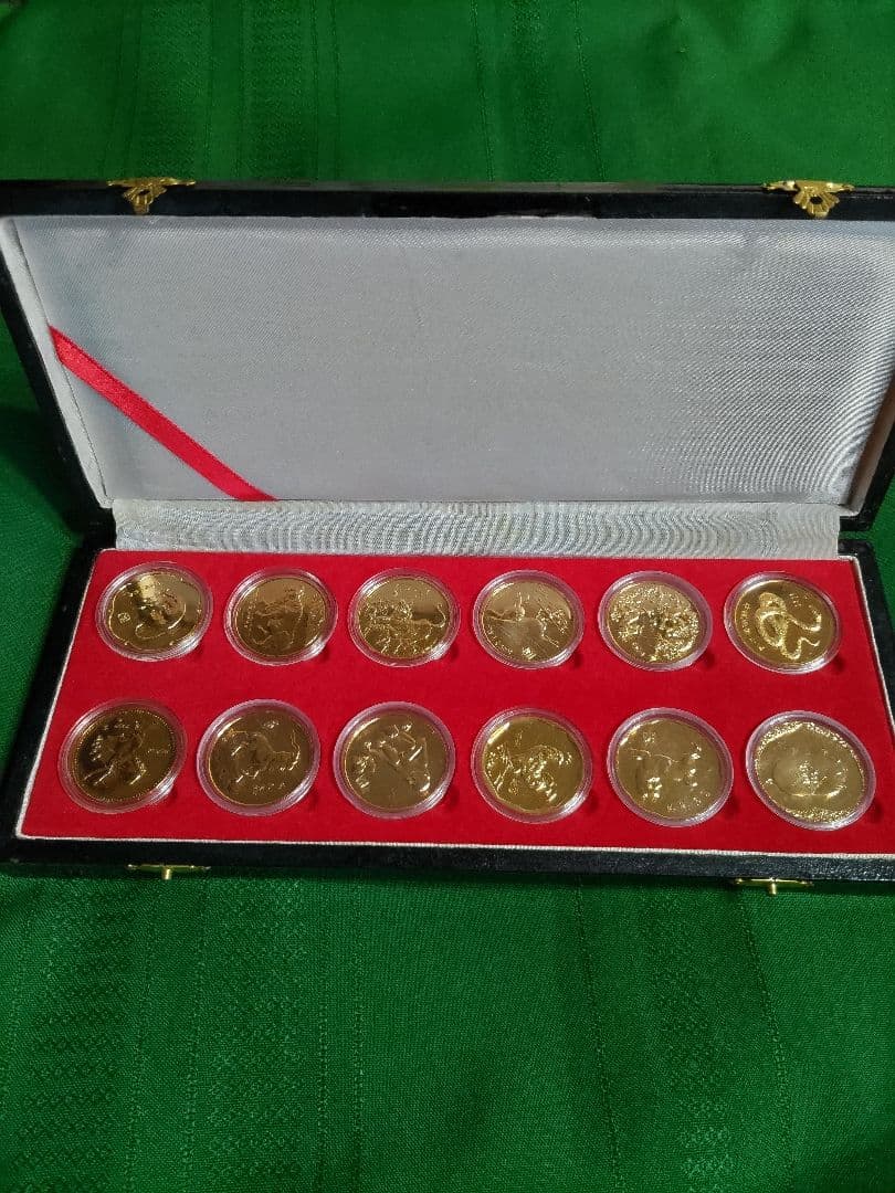 精製鍍金生肖記念章十二支セット 中国上海造幣局 - メルカリ