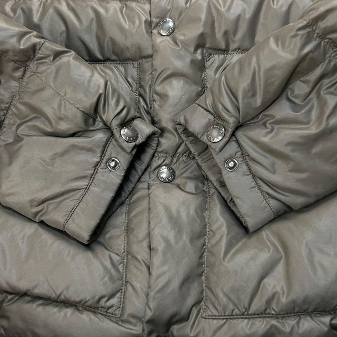 5685【希少カーキ・人気48サイズ】プラダ‪☆三角プレートロゴ入り‬