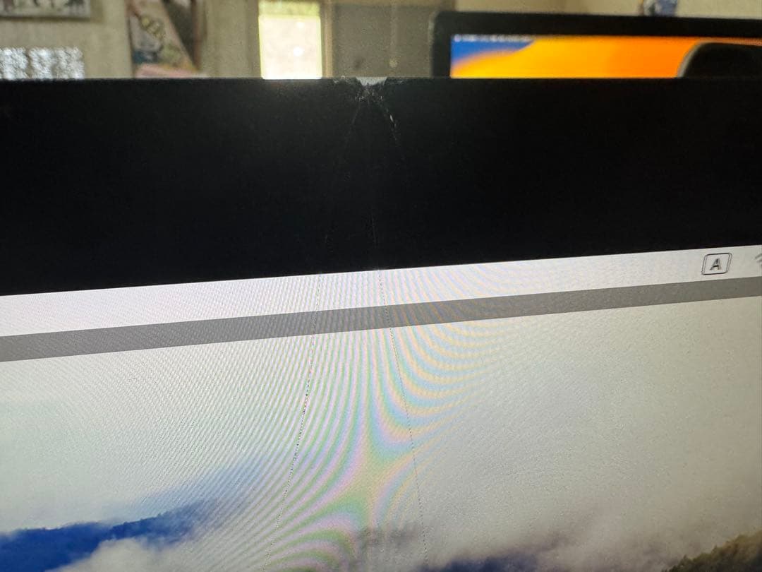 iMac 21.5インチ (EMC 2975) ひび割れあり - メルカリ