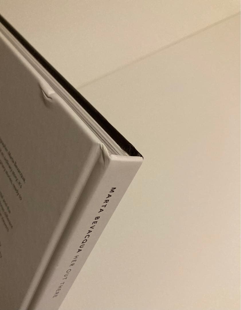 Marta Bevacqua HER OUT THERE 写真集