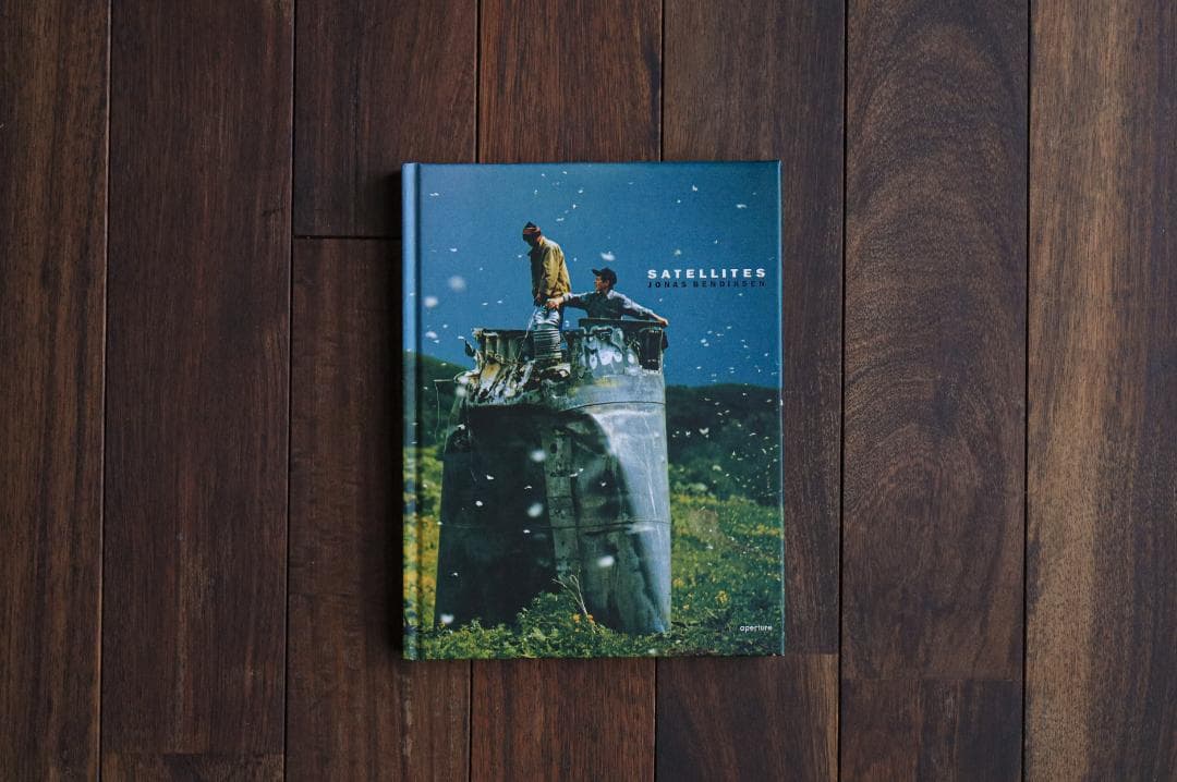 アート・デザイン・音楽 Jonas Bendiksen \"Satellites\"