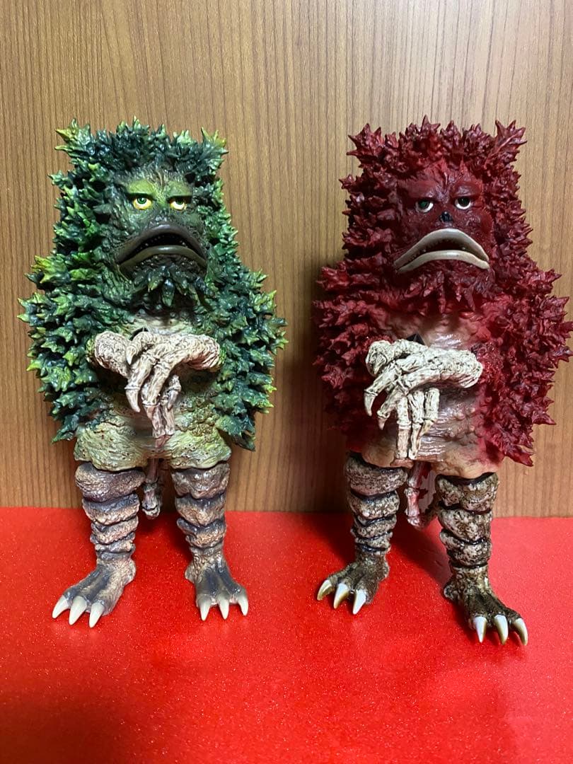 2体セット】ウルトラQ ガラモン 赤・緑ソフビ X-PLUS - メルカリ