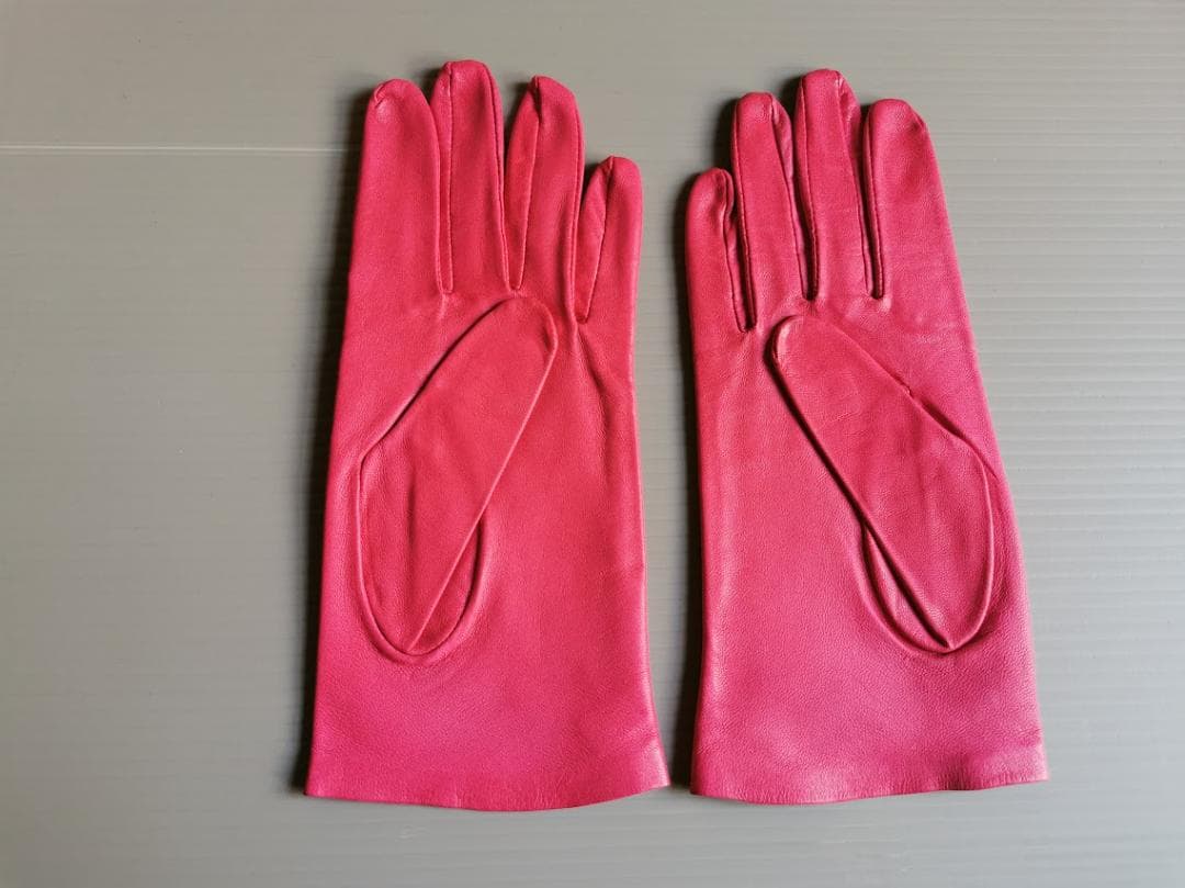 コムデギャルソン 手袋 羊革 ピンク 美品 とっても柔らか 18cm コムデギャルソン 手袋 羊革 ピンク 美品 とっても柔らか 18cm - メルカリ