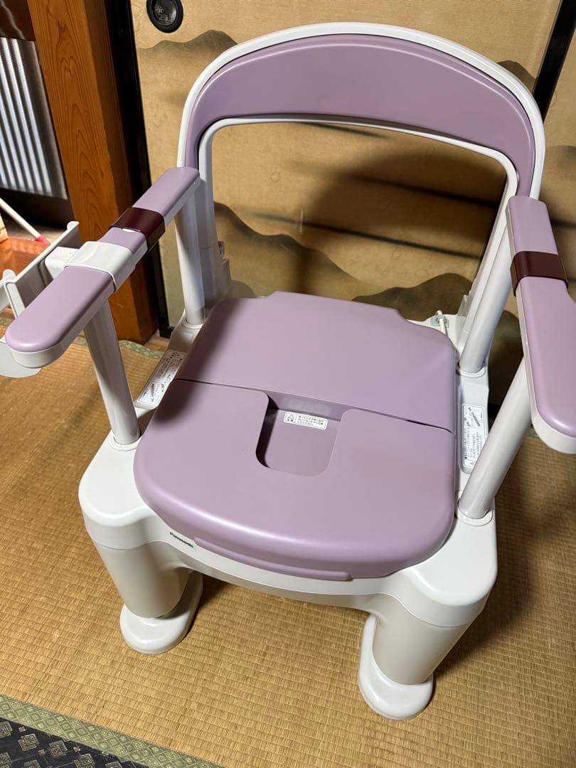 panasonic ポータブルトイレ・ラフィーネ ポータブルトイレ＜座楽＞ラフィーネのご紹介動画 | Panasonic - YouTube