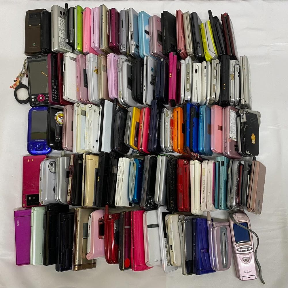 個◆ガラケー 約90台まとめ ジャンク 携帯 部品取り 約10.7㎏ 12001 ガラケー 携帯電話 ケータイ 79台 まとめ ジャンク 現状品 約10kg