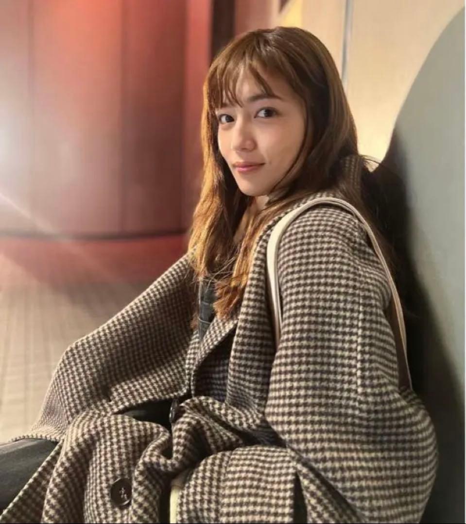 ミラオーウェン silent川口春奈さん着用 接結ハーフ丈Aラインコート