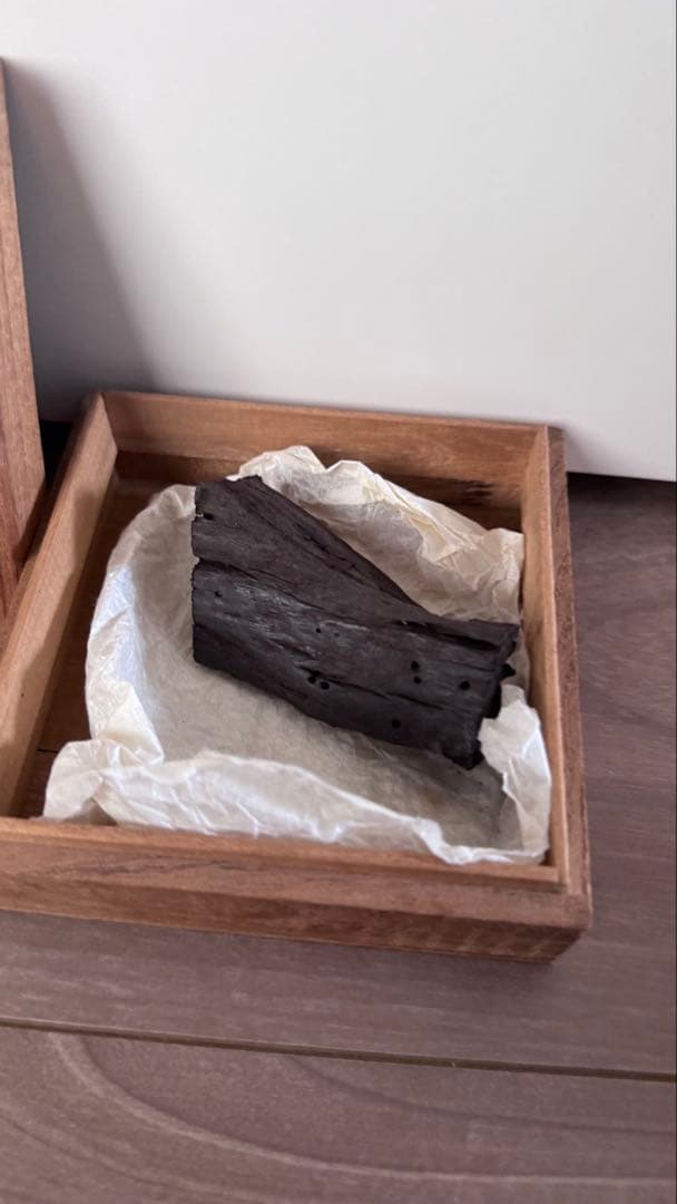 寺院収蔵品　天然沈香《伽羅　極上》44g 香木　沈香　茶道具　ベトナム産