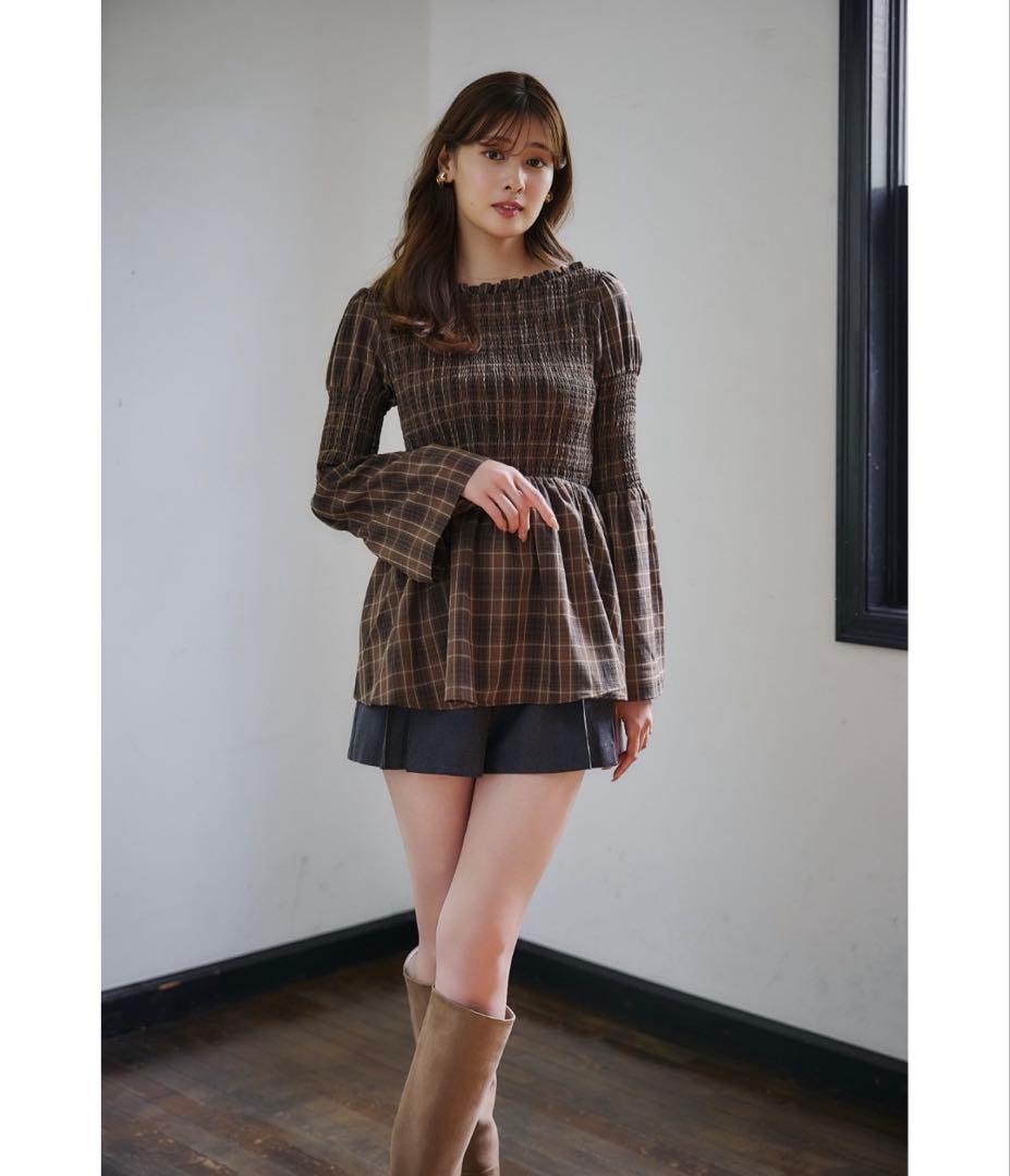 Checked Flared Peplum Top - メルカリ