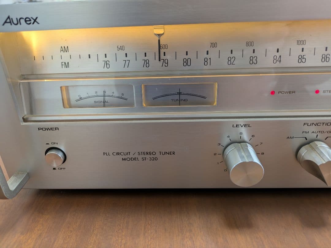 東芝AurexチューナーST320とアンプSB320 - メルカリ