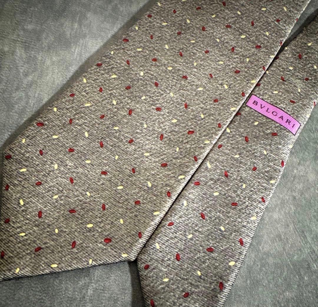 極上ウール デザイナーズダブルブレストスーツ & BVLGARI ネクタイ