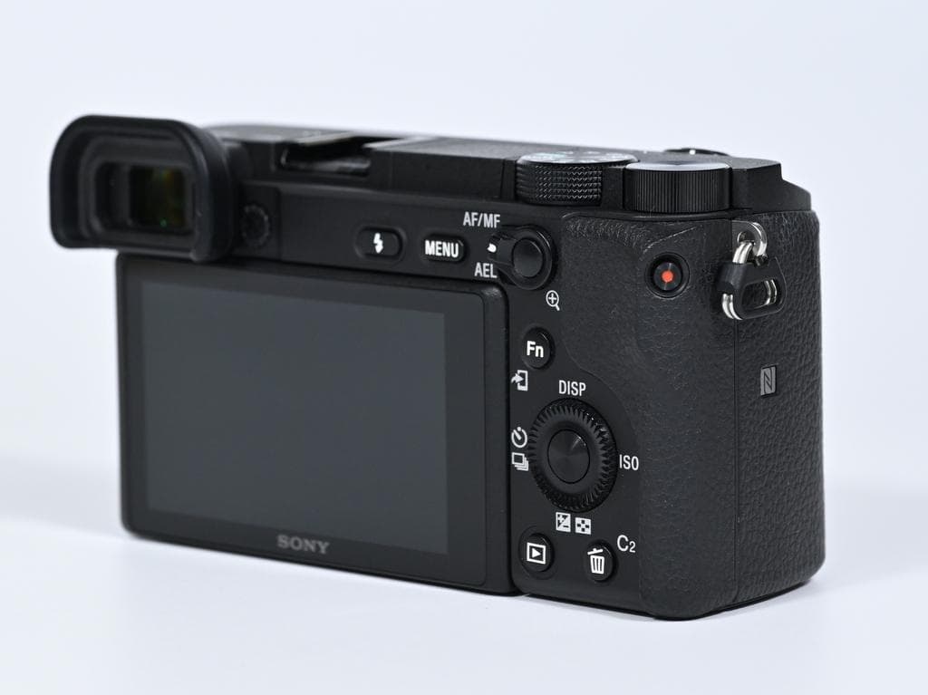 【超美品】SONY α6400 ILCE-6400 ボディ《ショット数2541》