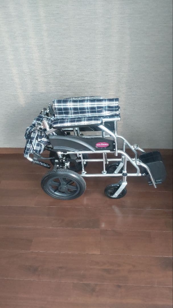 カドクラ製 チェック柄 介助用車椅子 ※ 整備点検清掃済み - メルカリ